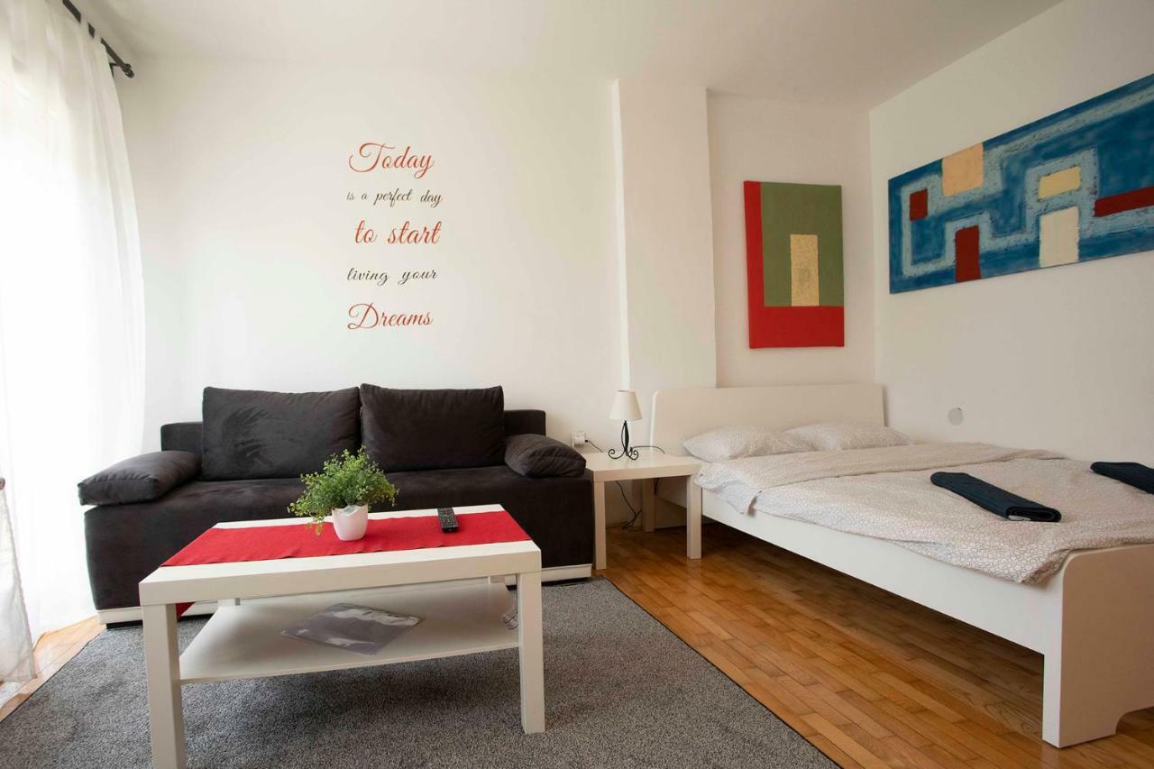 Studio Apartman Natali Zagreb Buitenkant foto