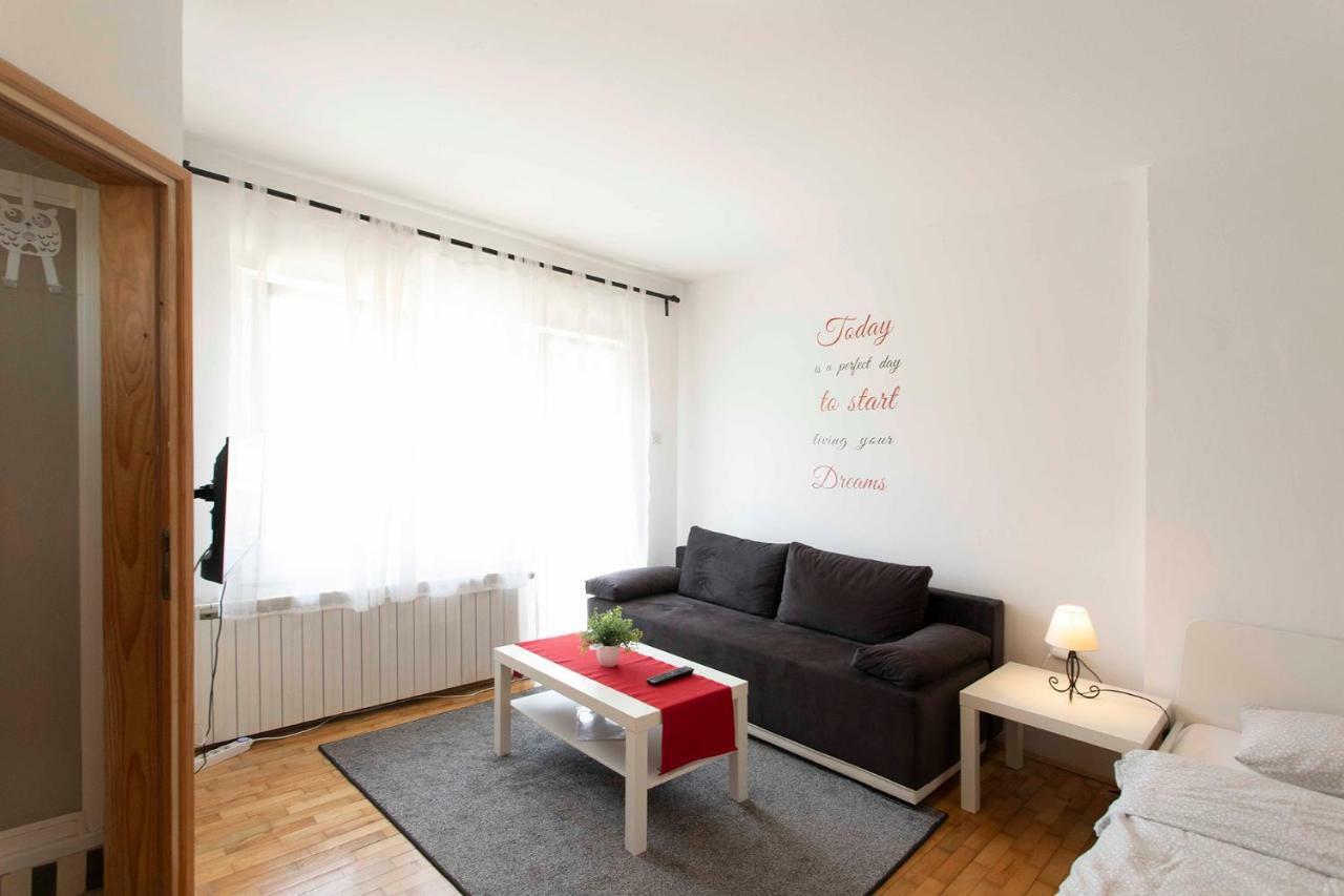 Studio Apartman Natali Zagreb Buitenkant foto